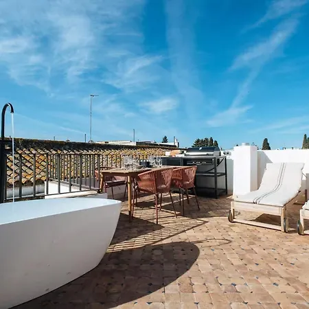 Downtown Penthouse With Views Mora